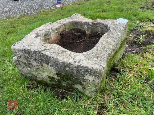 ORNATE STONE TROUGH/PLANTER (15)