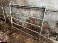 5' GALVANISED YARD GATE - 4