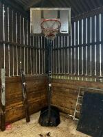 LIFETIME FREESTANDING BASKETBALL HOOP