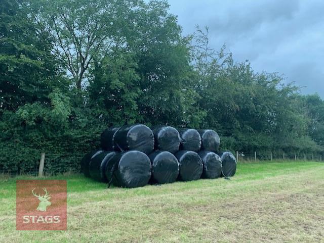 23 ROUND HAYLAGE BALES