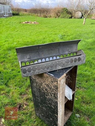 VINTAGE GALVANISED CHICK FEEDER