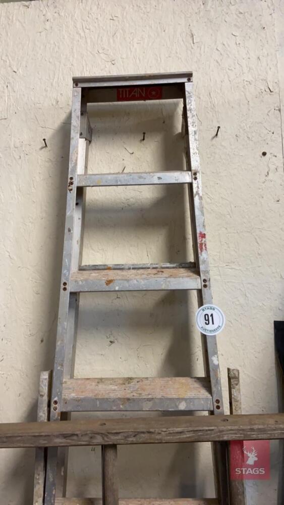 AL STEP LADDER