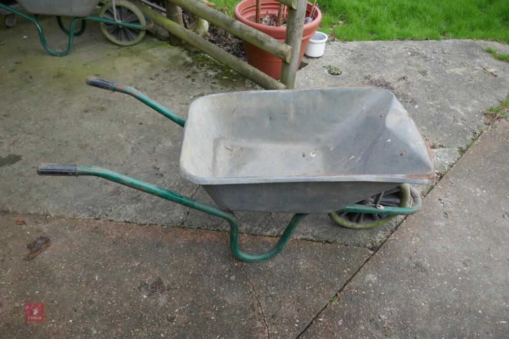 GALVANISED 120L WHEELBARROW