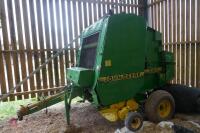 JOHN DEERE 580 ROUND BALER