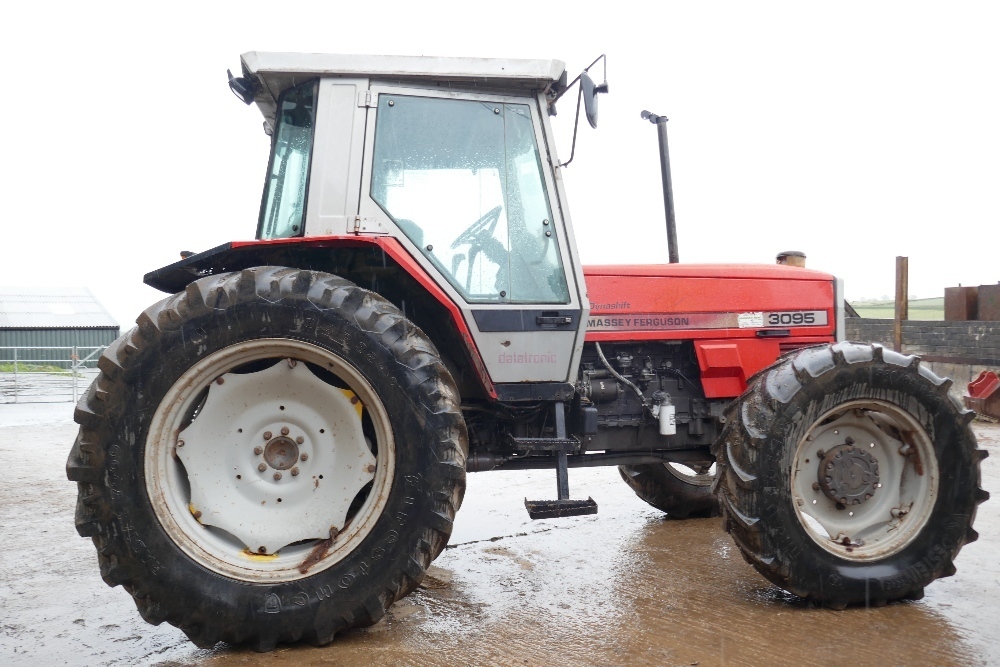 1993 Massey Ferguson 3095 Dynashift 4wd Tractor