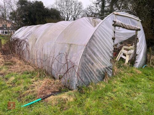 30' GARDEN POLYTUNNEL (26)