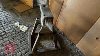 BLACKSMITH ANVIL C/W STAND - 7