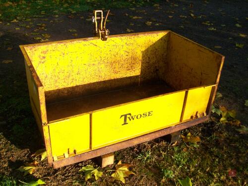 TWOSE TRANSPORT BOX