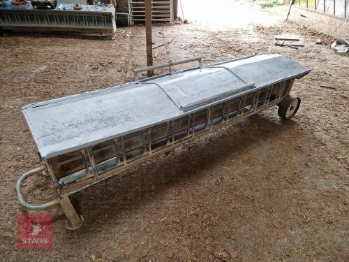 DOUBLE SIDED LAMB CREEP FEEDER