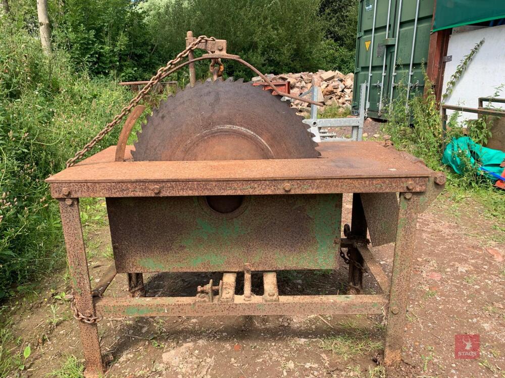 PTO DRIVEN SAW BENCH