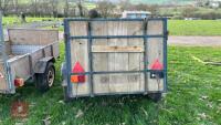 6'8'' X 4'2'' LIVESTOCK TRAILER - 8