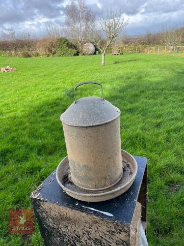 GALVANISED POULTRY DRINKER