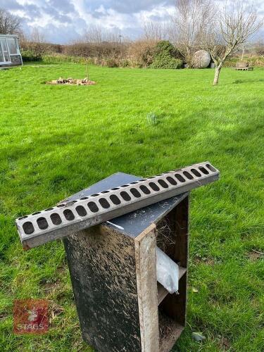 VINTAGE GALVANISED CHICK FEEDER