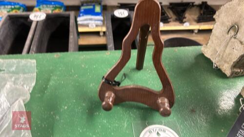 WOOD PLATE/ PICTURE STAND