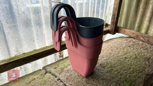 3 PLASTIC HOOK ON PLANT FLOWER POTS