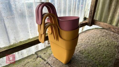 3 PLASTIC HOOK ON PLANT FLOWER POTS