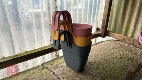 3 PLASTIC HOOK ON PLANT FLOWER POTS