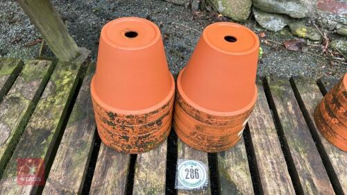 8 X 8'' CLAY FLOWER POTS