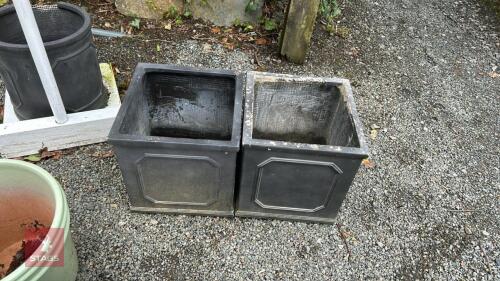 2X 10'' X 10'' X 10'' PLASTIC PLANT POTS