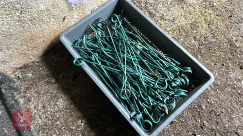 TRAY OF GARDEN WIRE LABLE HOLDERS