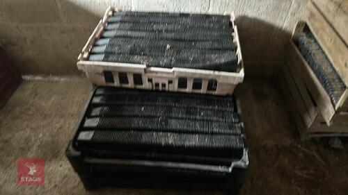 5 TRAYS OF 3'' BLACK PLASTIC PLANT POTS