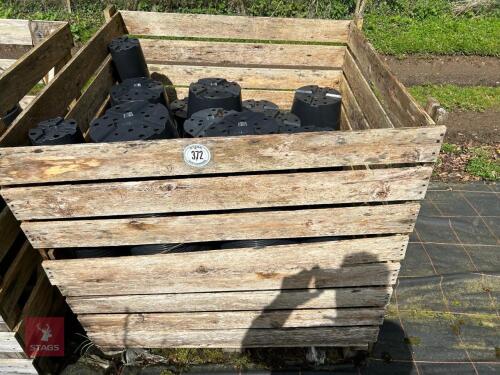 LARGE CRATE OF PLASTIC PLANT POTS