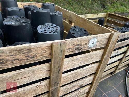 CRATE OF 3L PLASTIC PLANT POTS