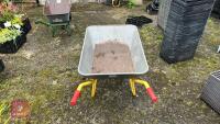 LARGE GARDEN WHEELBARROW - 3