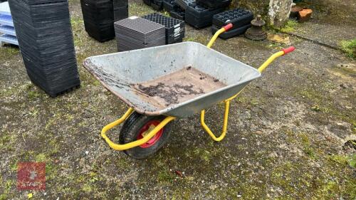 LARGE GARDEN WHEELBARROW