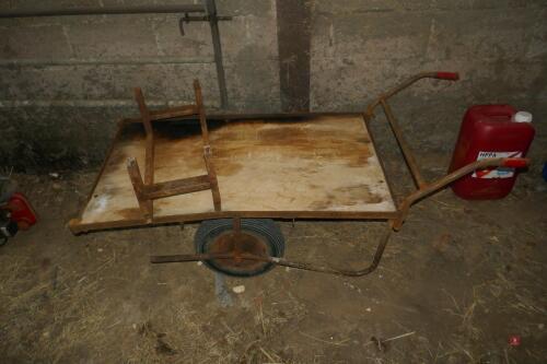 FEED TROLLEY/CART