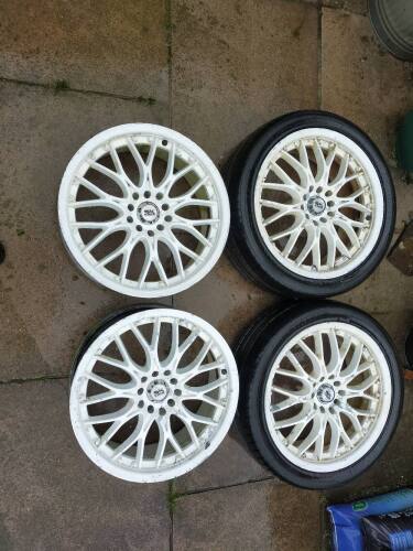 18" ALLOY WHEELS