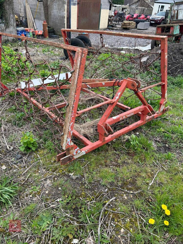 D W TOMLIN 12FT CHAIN HARROWS