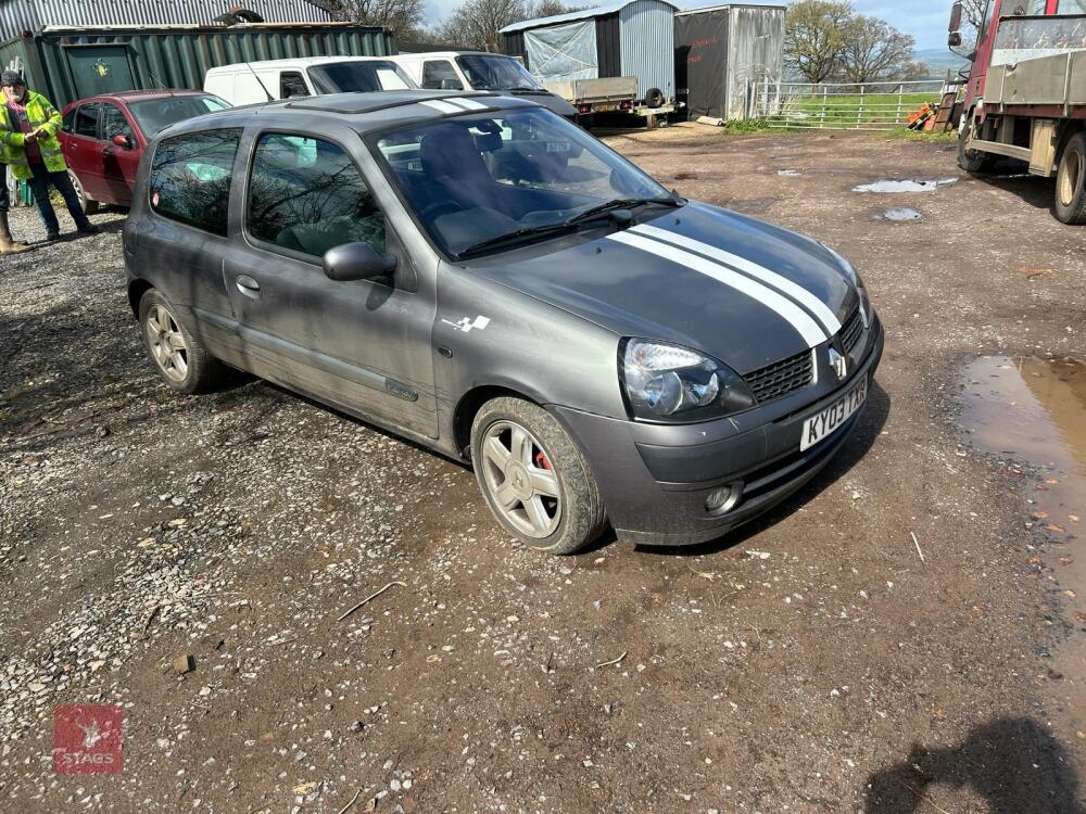 2003 RENAULT CLIO CAR