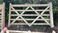 2.1M WOODEN GATE