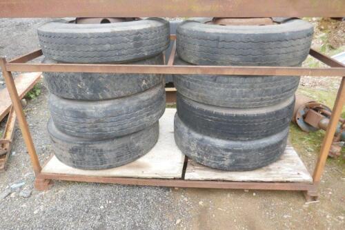 8 11X22.5 LORRY WHEELS & TYRES