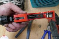 6 WIRE STRIPPERS, PIPE CUTTER (98) - 6