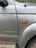 2004 TOYOTA HILUX INVINCIBLE TRUCK(S/R) - 2