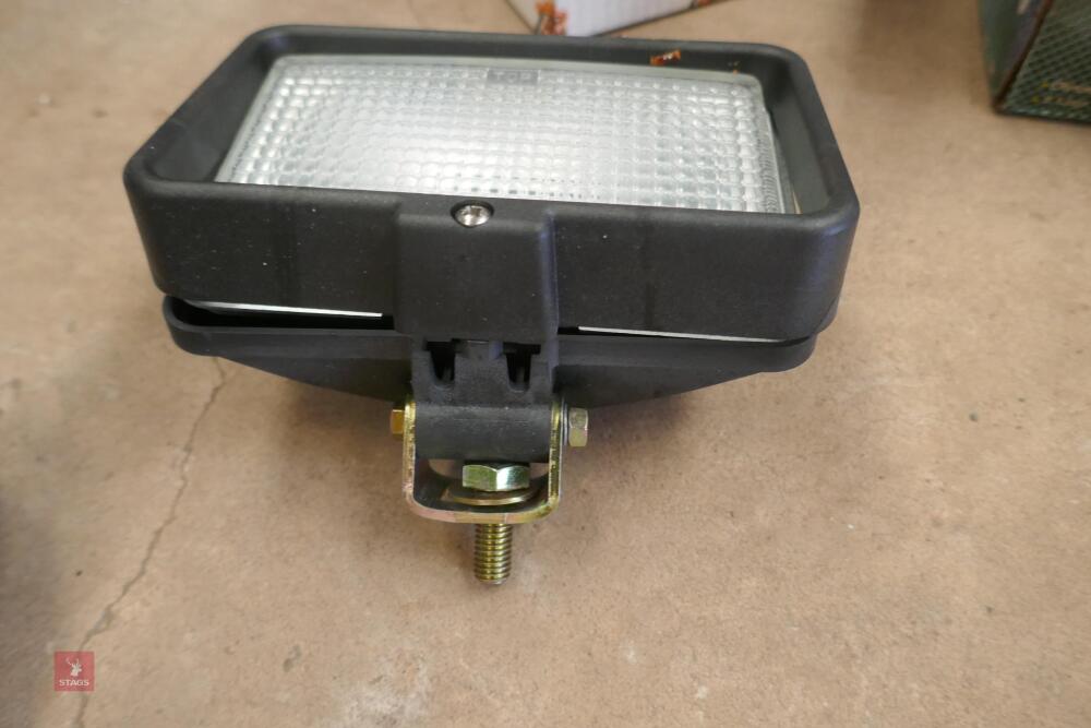 REAR TRACTOR WORKLIGHT (217)