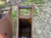 9'' DIGGER BUCKET - 4