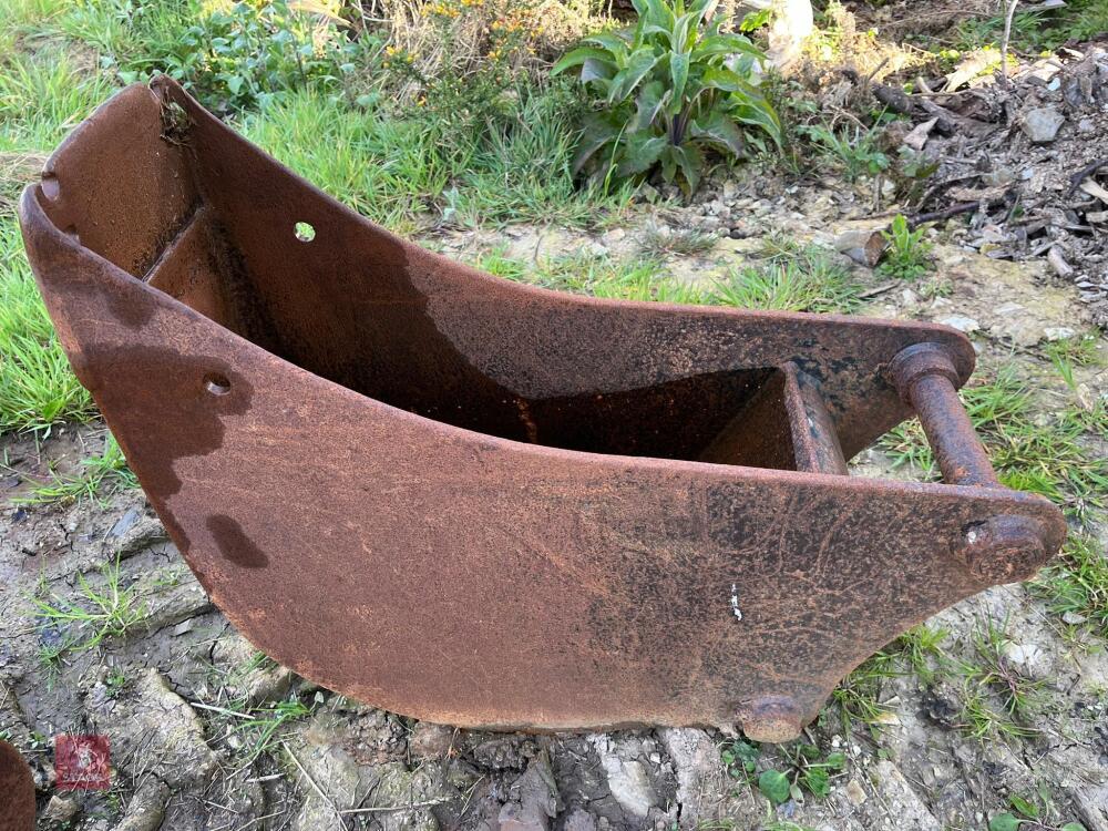 1' DIGGER BUCKET