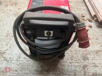 LINCOLN TOMAHAWK 1538 PLASMA CUTTER - 11