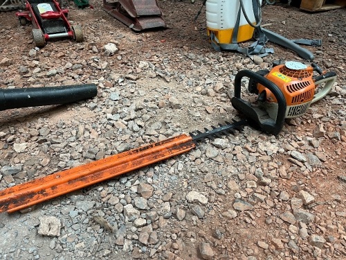 STIHL HEDGETRIMMER (253)