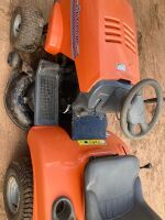 HUSQNARVA CT 130 RIDE ON LAWN MOWER - 6