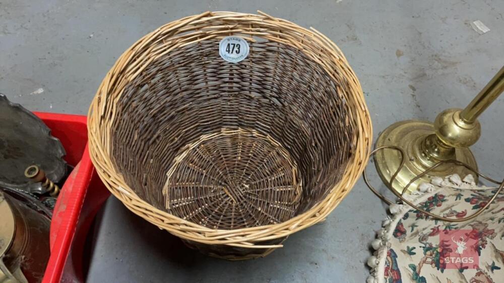 WICKER BASKET