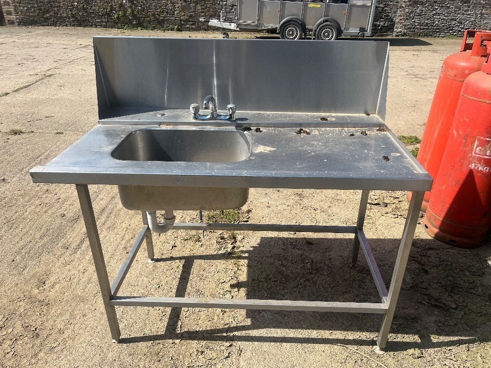 1.4M STAINLESS STEEL SINK UNIT