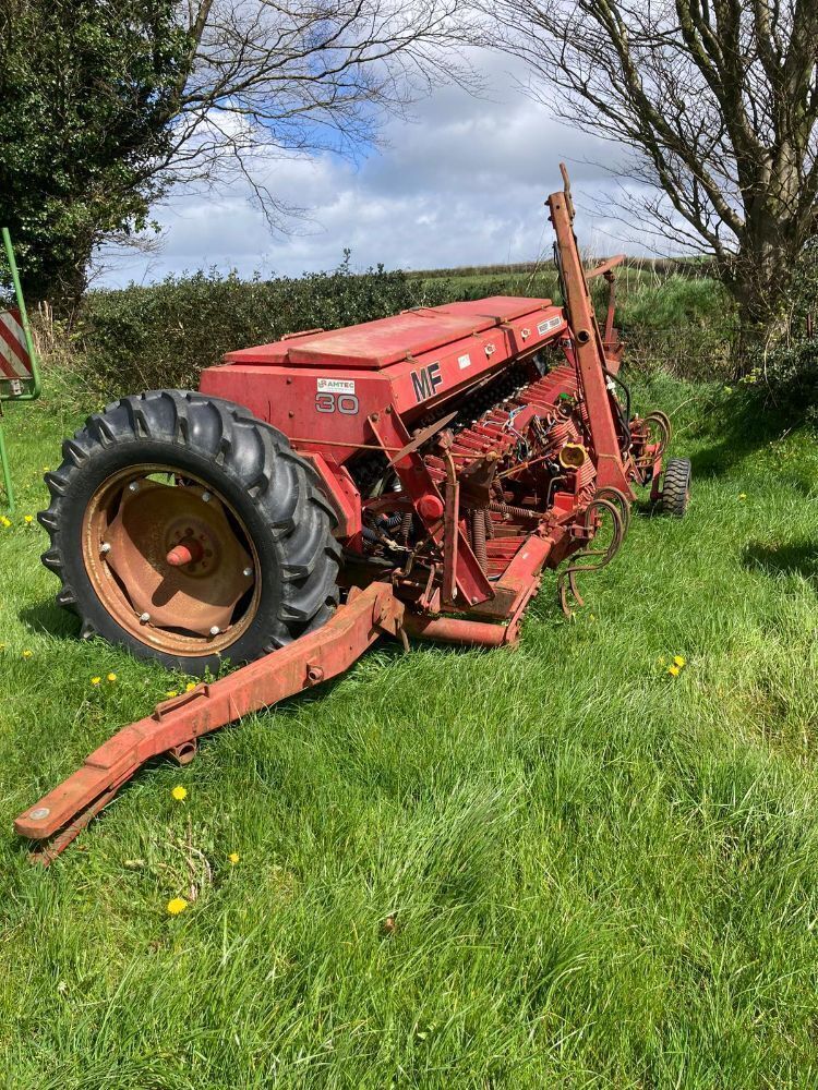 MF30 SEED DRILL