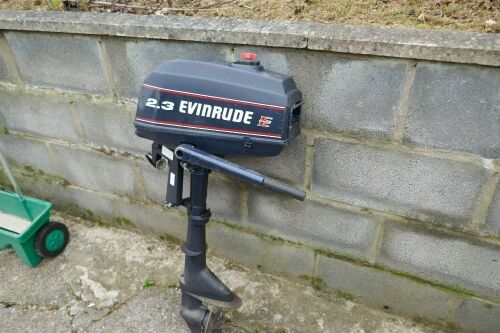 EVINRUDE 2-3 OUTBOARD MOTOR