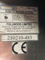 2 FULLWOOD MERLIN 225 ROBOTS - 6