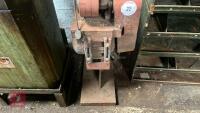 A X LINISHER BELT SANDER - 2