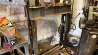 HOMEMADE HYDRAULIC METAL WORKING PRESS - 2